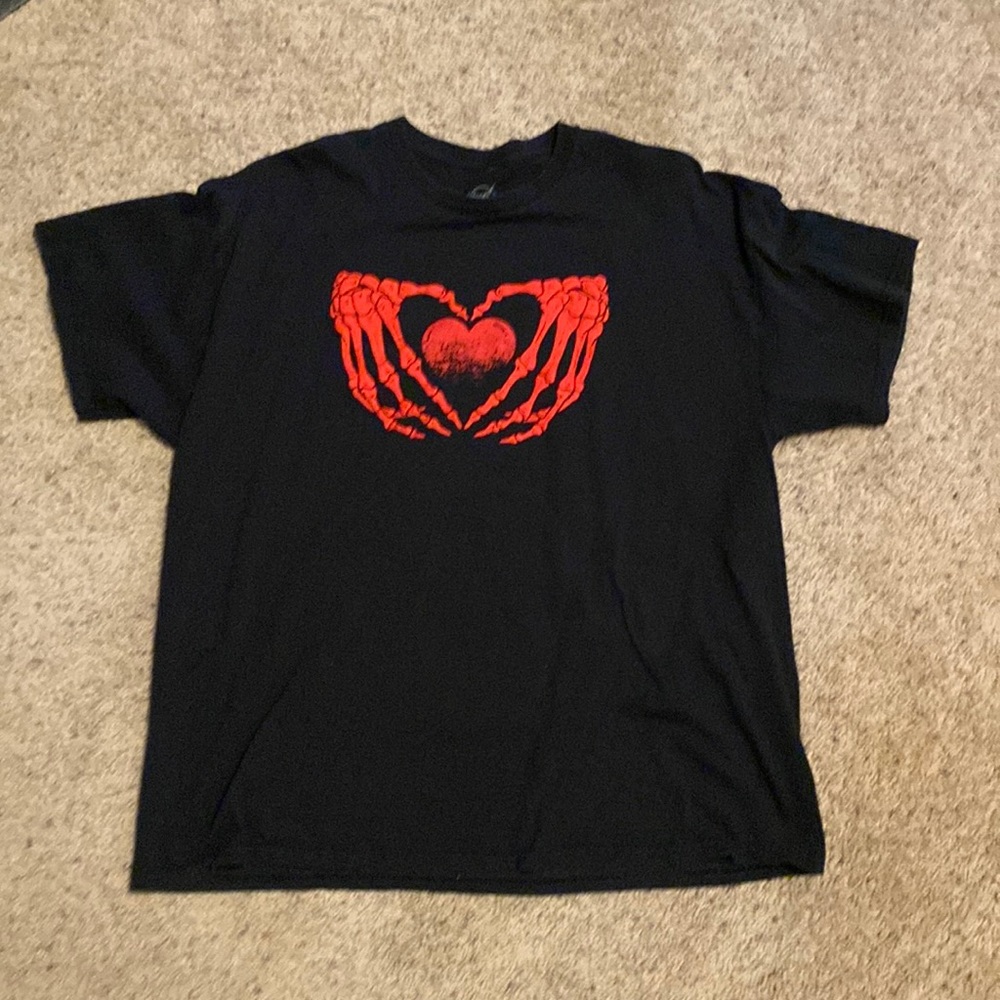Hot topic black and red skeleton graphic tee